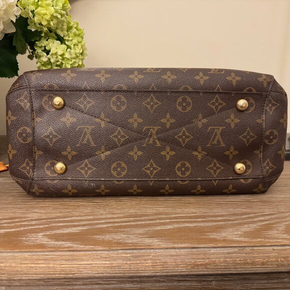 LOUIS VUITTON Monogram Montaigne MM Authentic - Picture 4 of 16